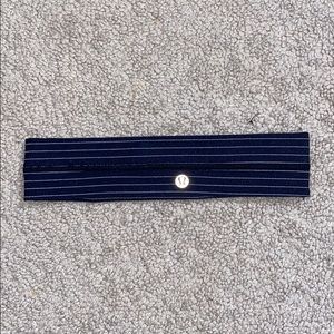 [FREE WITH LULU PURCHASE] NWOT Lululemon Headband